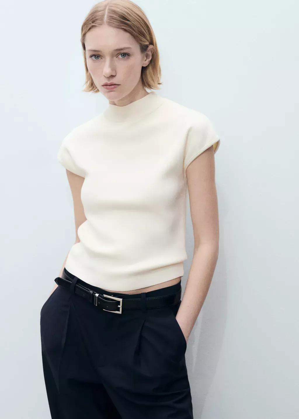 Beige Short-Sleeved Fine-Knit Sweater, , large image number 0