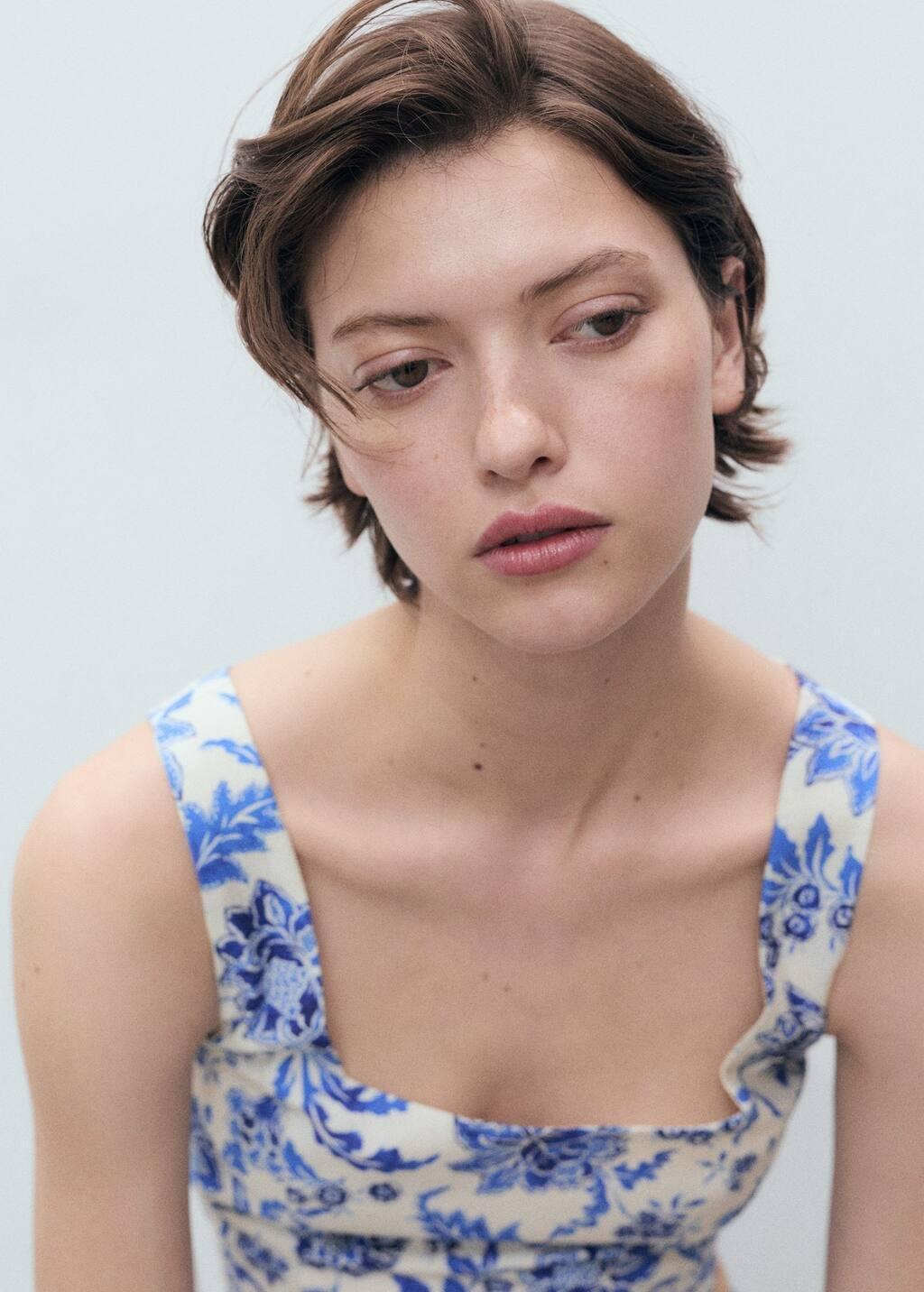 White Floral Crop Top With Low Neckline, , large image number 1