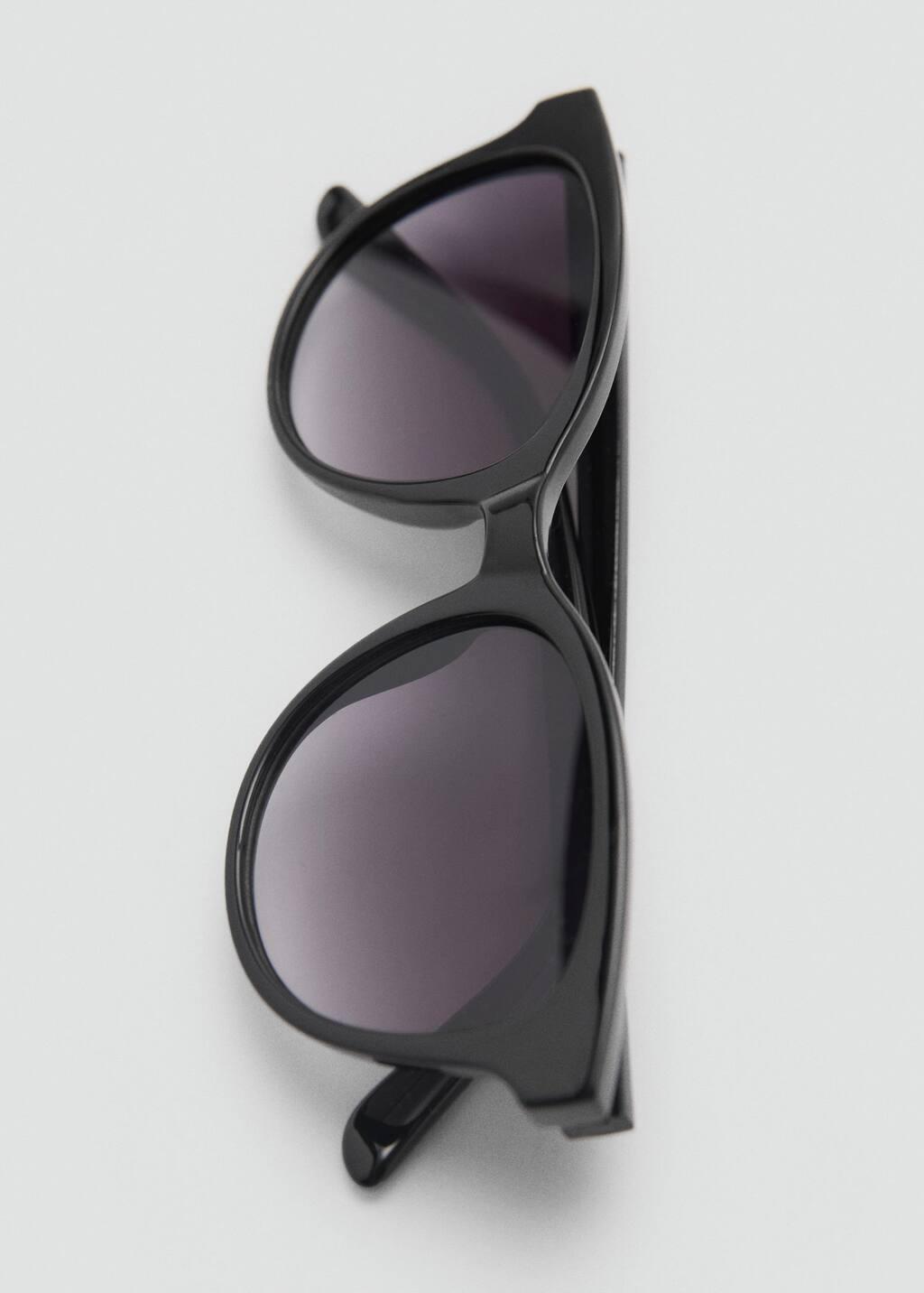 Black Resin Frame Sunglasses, Black, large image number 3