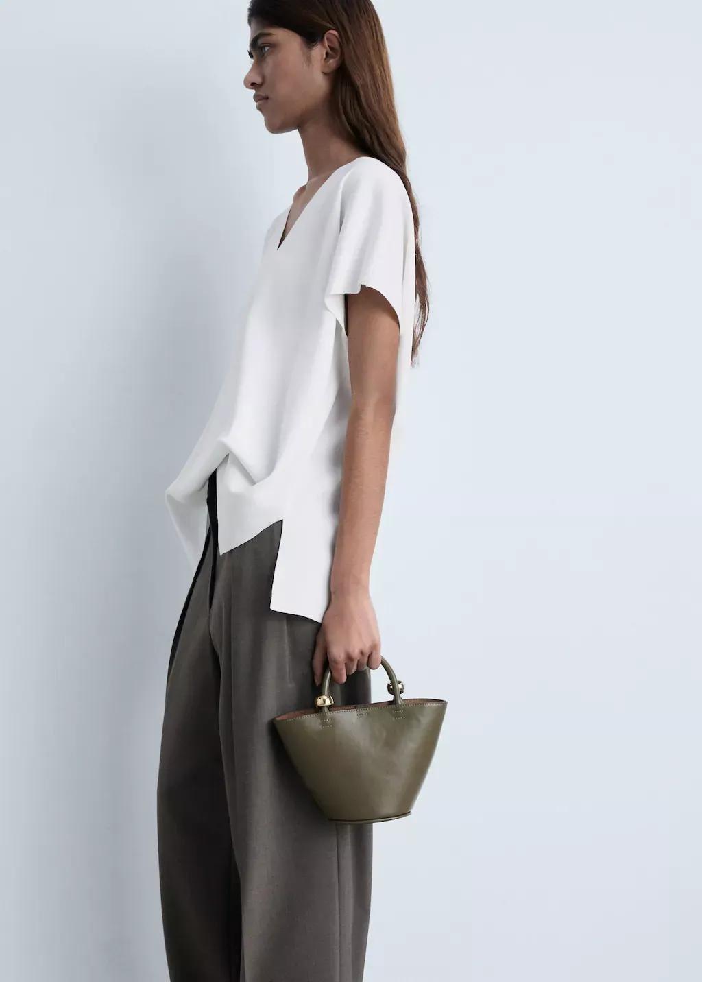 White V-Neck Knit Top, , large image number 3