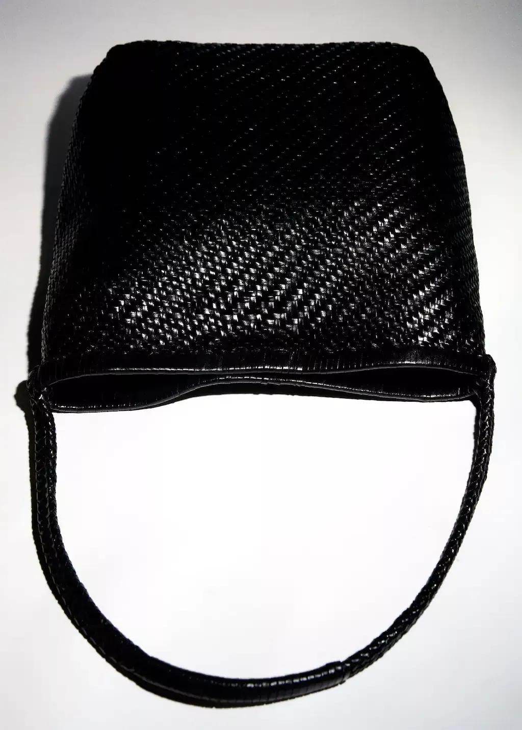 BLACK Medium braided leather shoulder bag, Black, large image number 5
