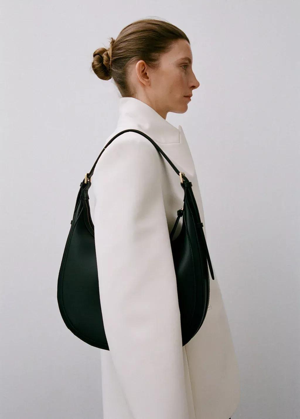 Black Oval Shoulder Bag, Black, large image number 7