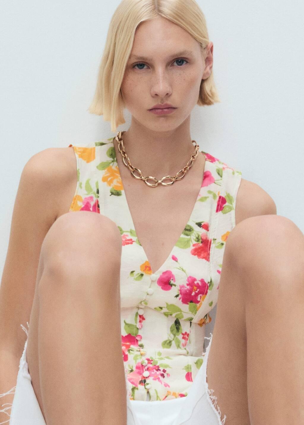 Beige Floral Button-Down Fitted Blouse, , large image number 3