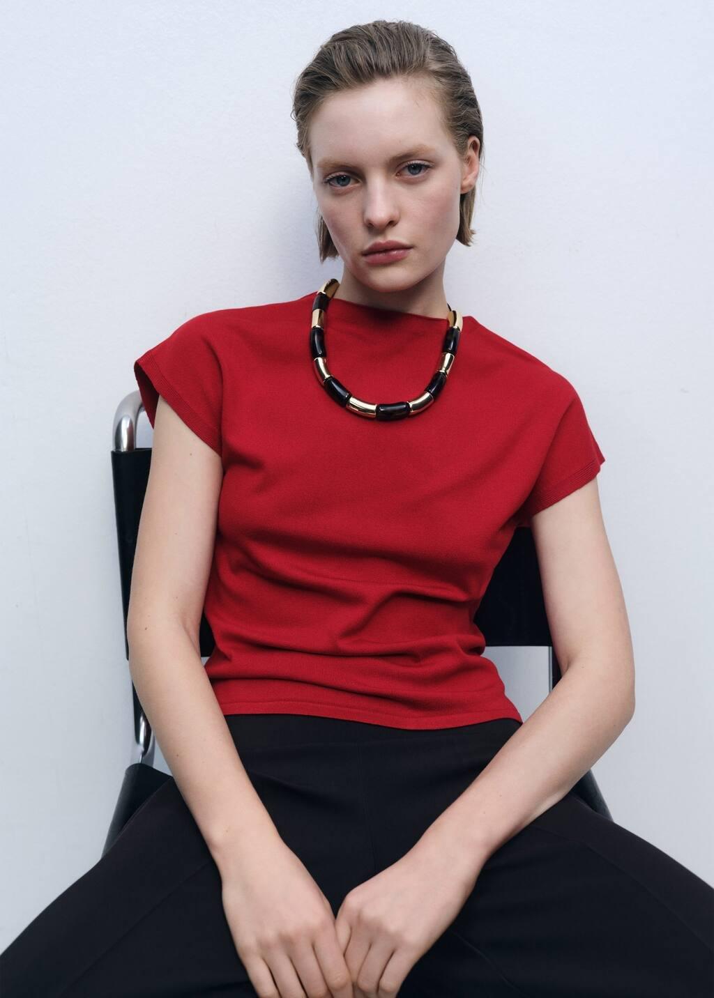 Red Sleeveless Fine-Knit Sweater, , large image number 2