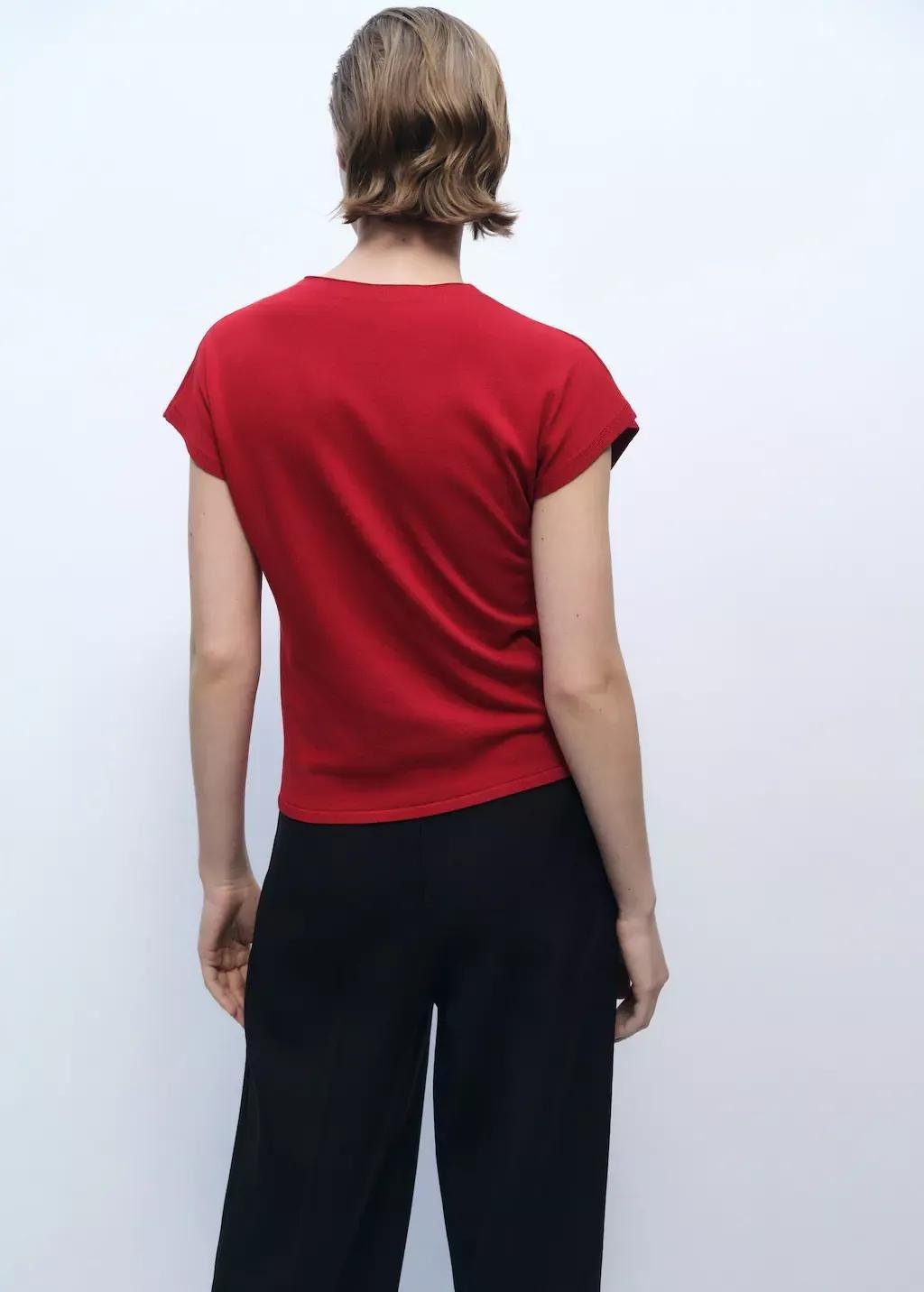 Red Sleeveless Fine-Knit Sweater, , large image number 5