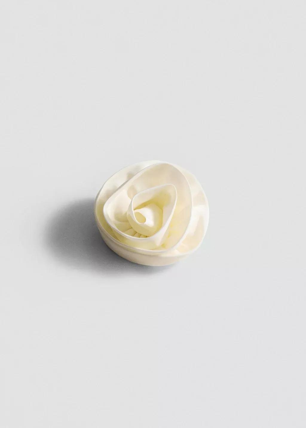 Beige Maxi-Flower Scrunchie, Light Beige, large image number 2