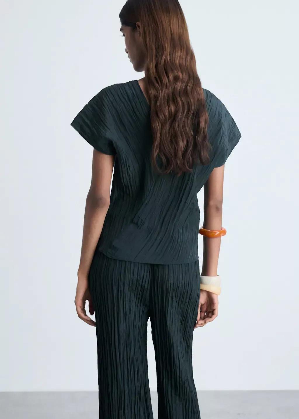Blue Wrinkled Effect V-Neck Top, , large image number 5