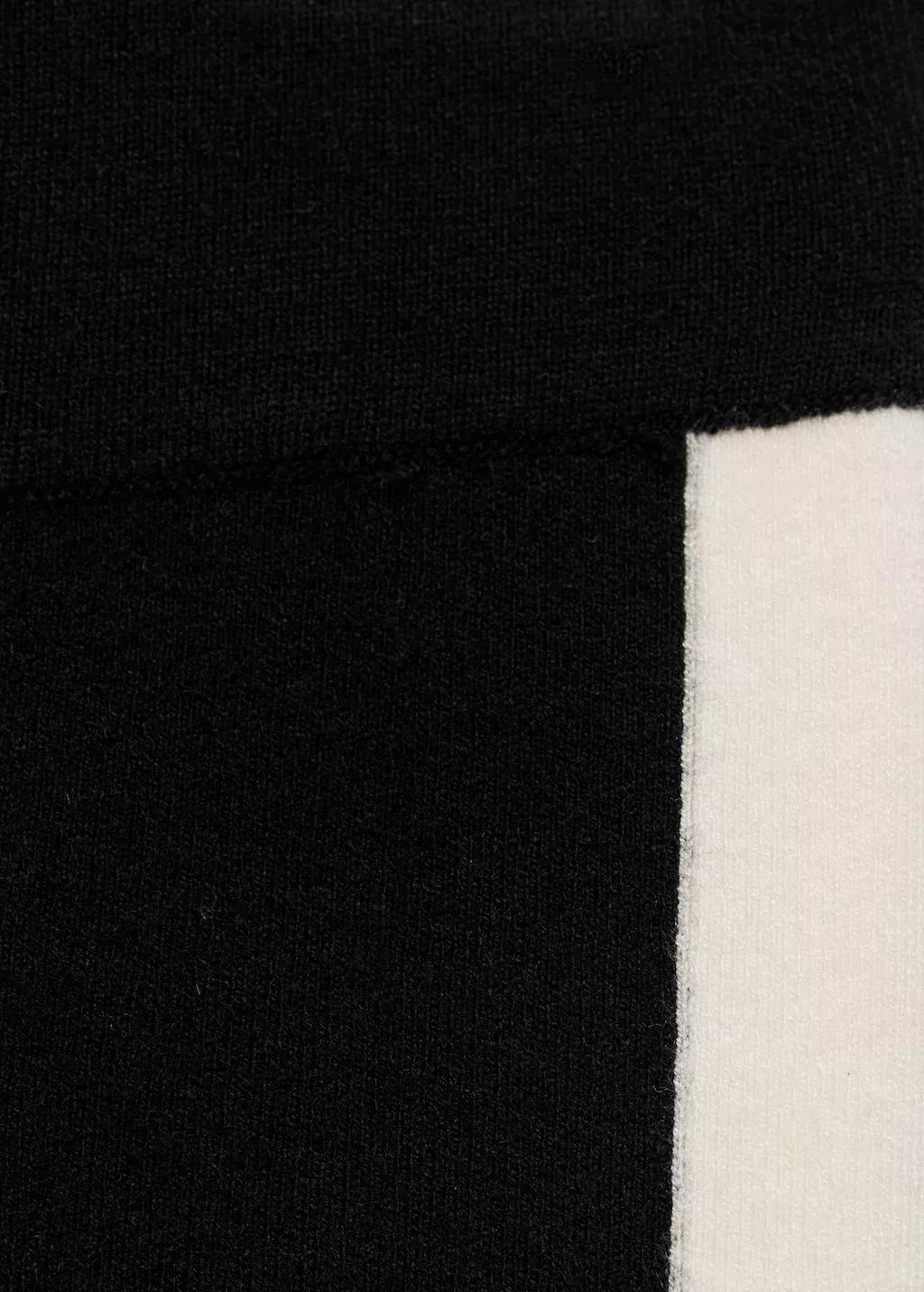 Black Knitted Trousers With Contrasting Stripes, , large image number 6