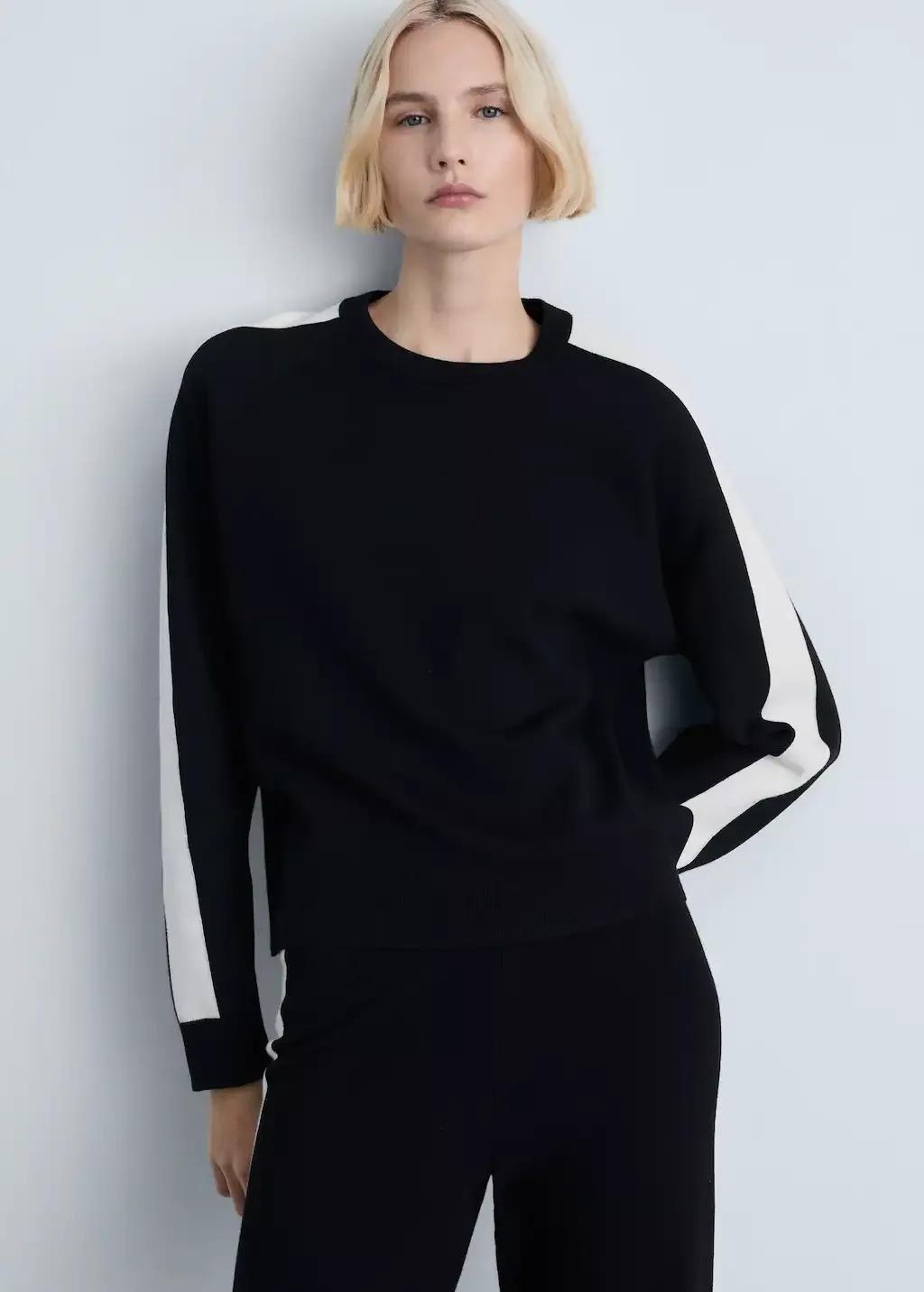 Black Knitted Trousers With Contrasting Stripes, , large image number 7