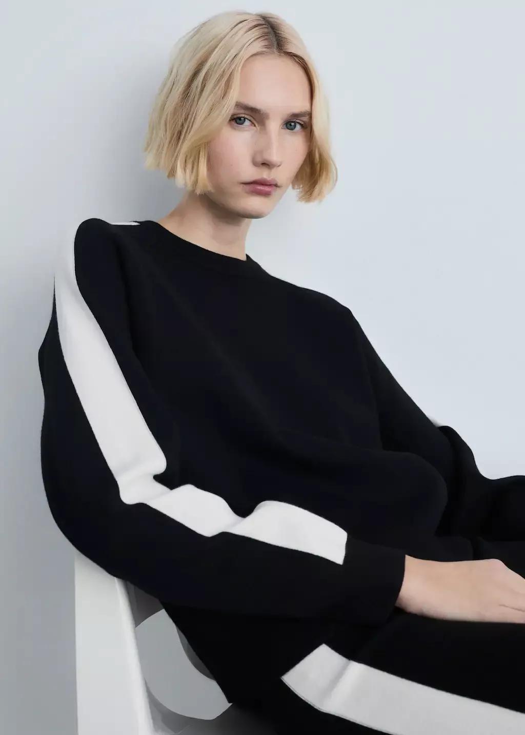 Black Knitted Trousers With Contrasting Stripes, , large image number 9