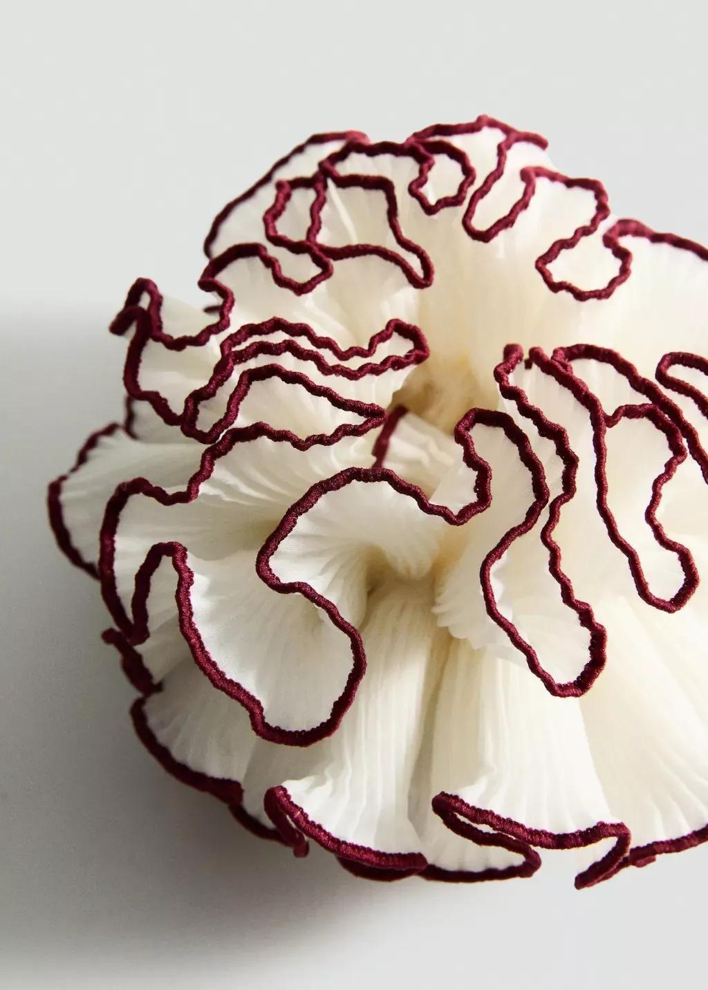 Beige Flower Scrunchie With Contrasting Trim, 0201_05, large image number 0
