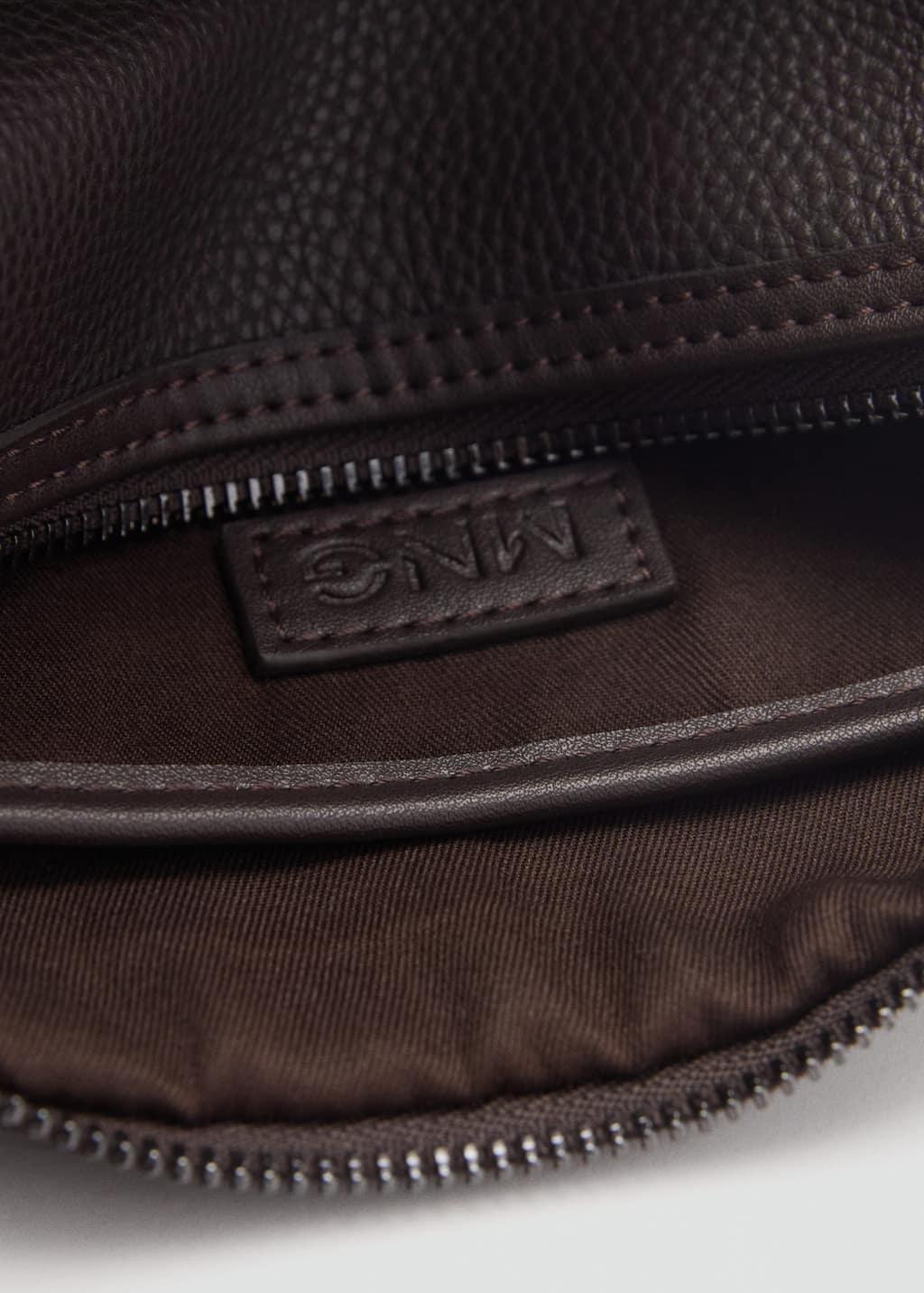 Brown Grained Cosmetic Bag With Contrast Handle, Brown, large image number 3