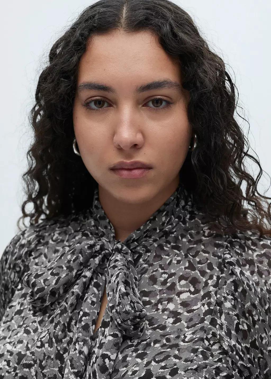 Black Leopard-Print Blouse With Collar And Bow, , large image number 5