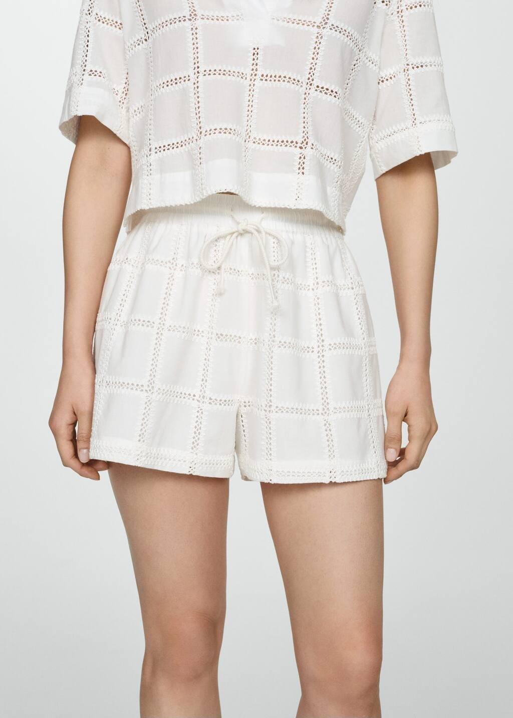 NATURAL WHITE Embroidered shorts with bow, , medium
