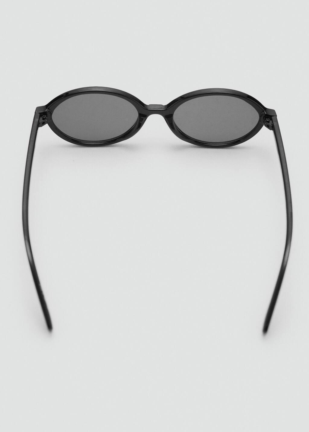 Black Oval Sunglasses, Black, large image number 1