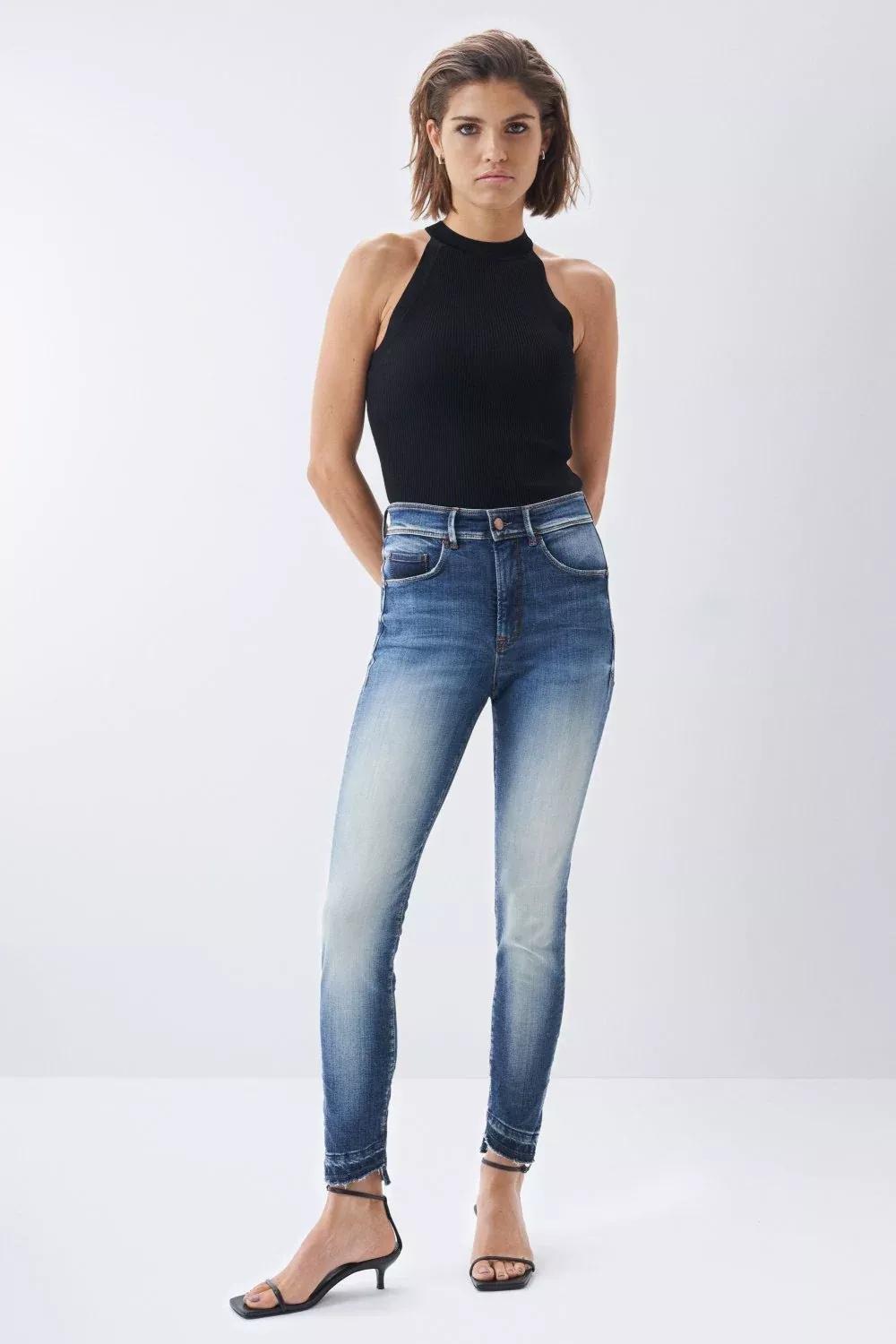 Secret Glamour Push In Capri Premium Wash Jeans, Blue, medium