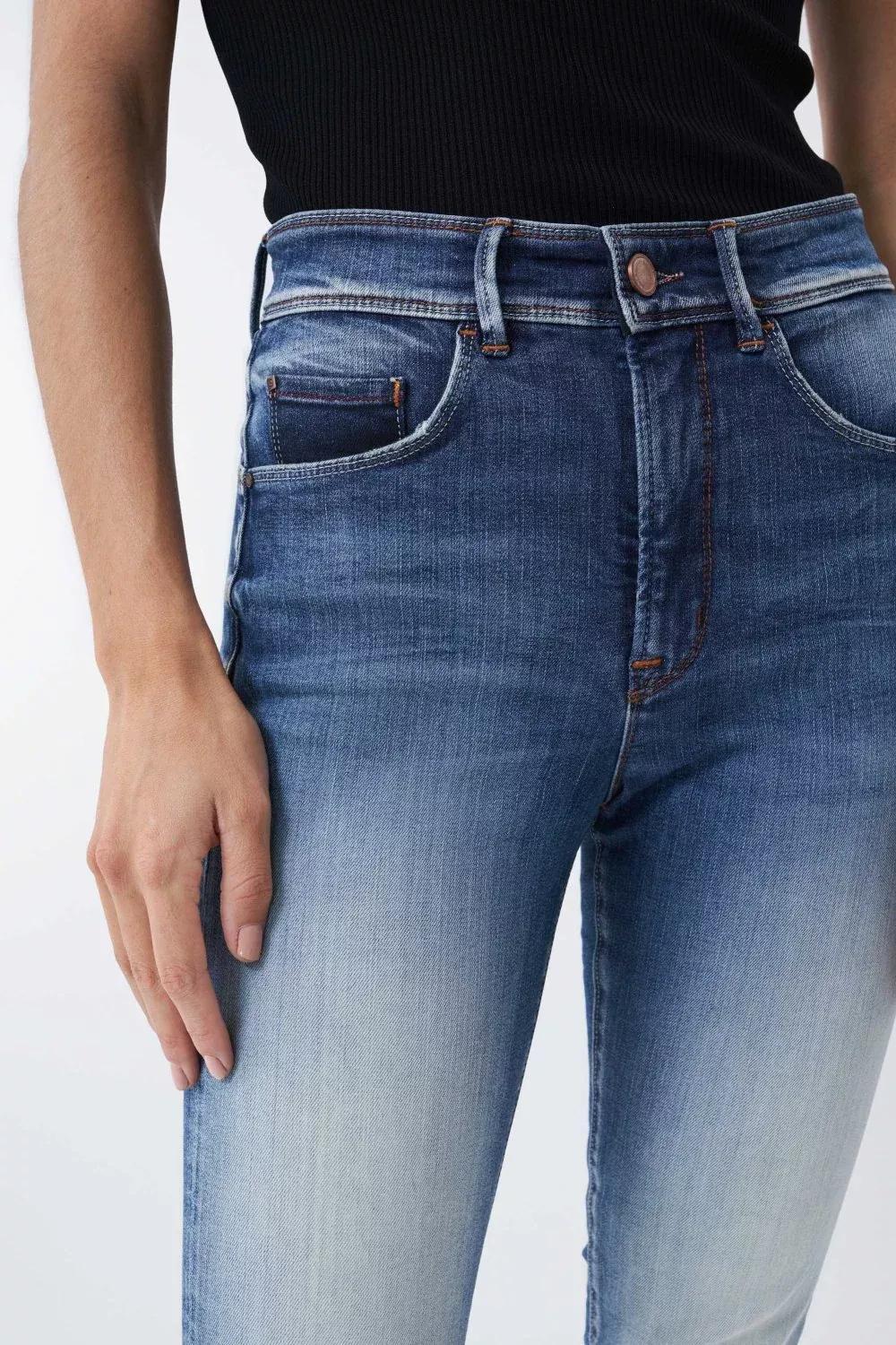 Secret Glamour Push In Capri Premium Wash Jeans, Blue, large image number 7