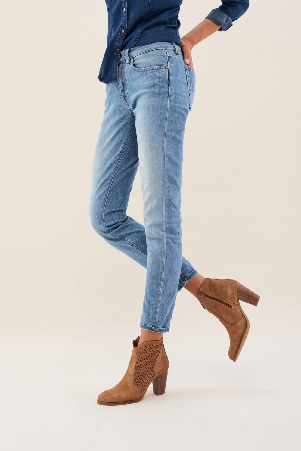 Blue Slimming It Jeans, , large image number 2