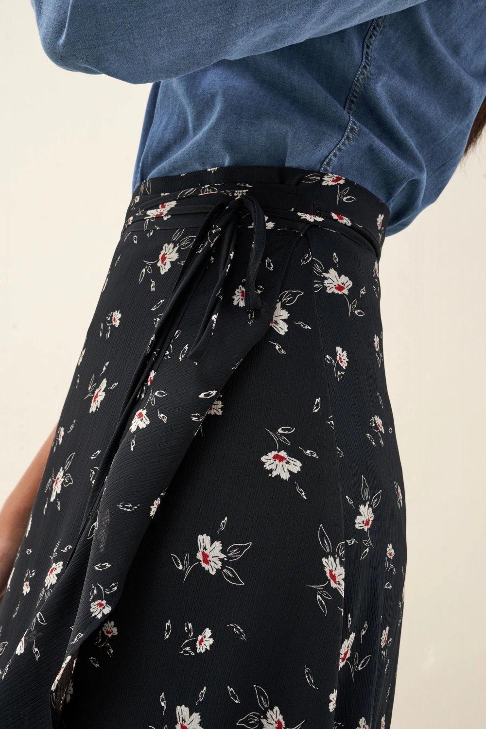 Black Floral Frilly Midi Skirt, , large image number 4
