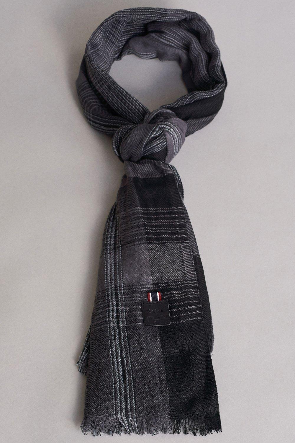 Black Soft Fine-Streaked Stripe Scarf, Men, , large image number 0
