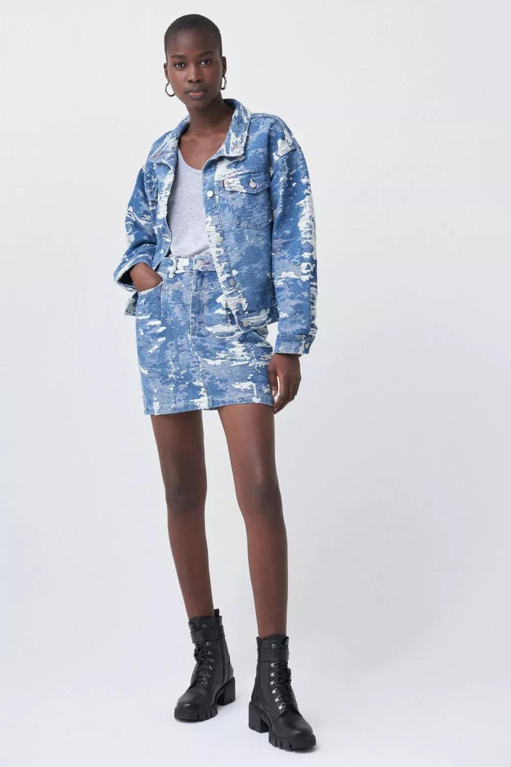 Blue Oversize Embroidered Denim Jacket, , large image number 3