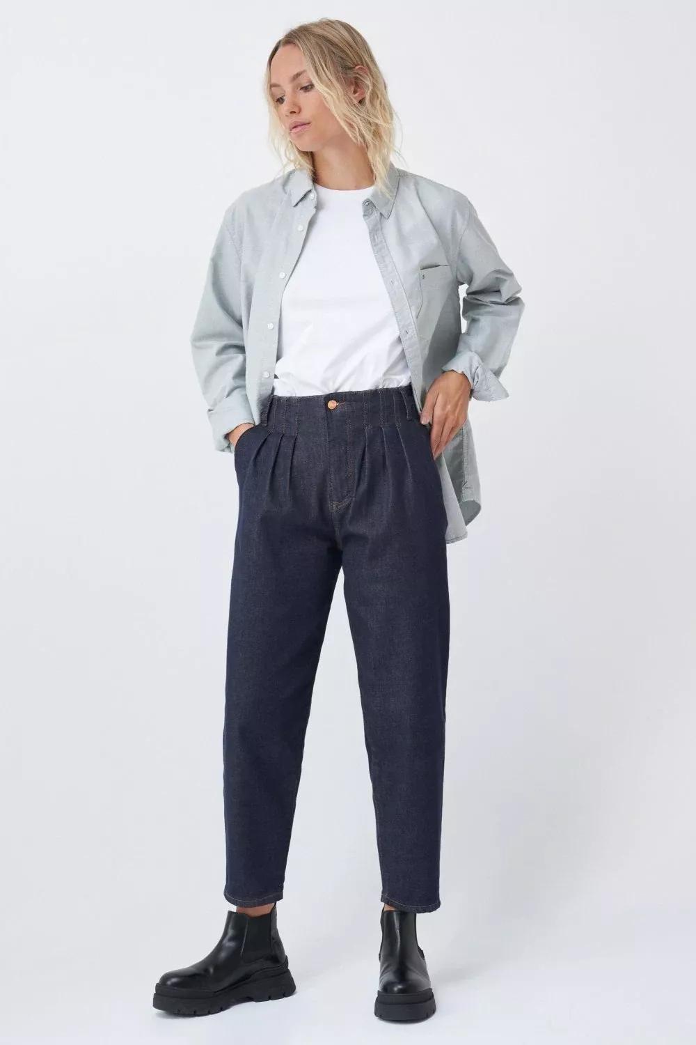 Blue Boyfriend Cropped Jeans, Blue, large image number 1