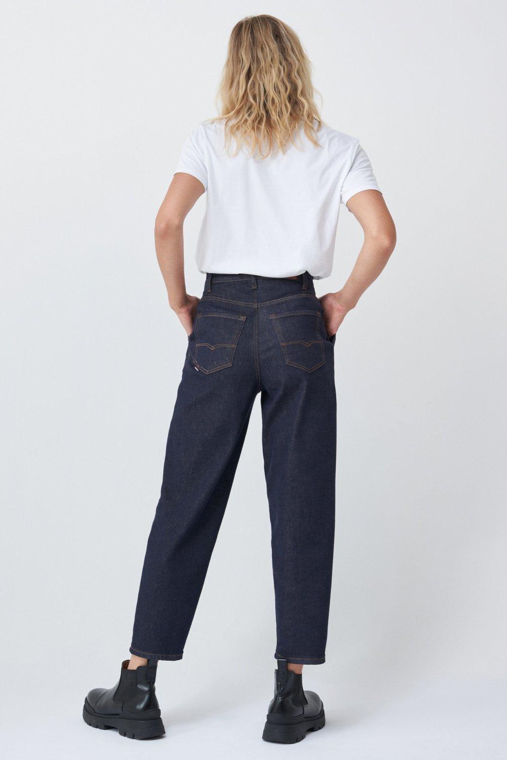 Blue Boyfriend Cropped Jeans, Blue, large image number 3