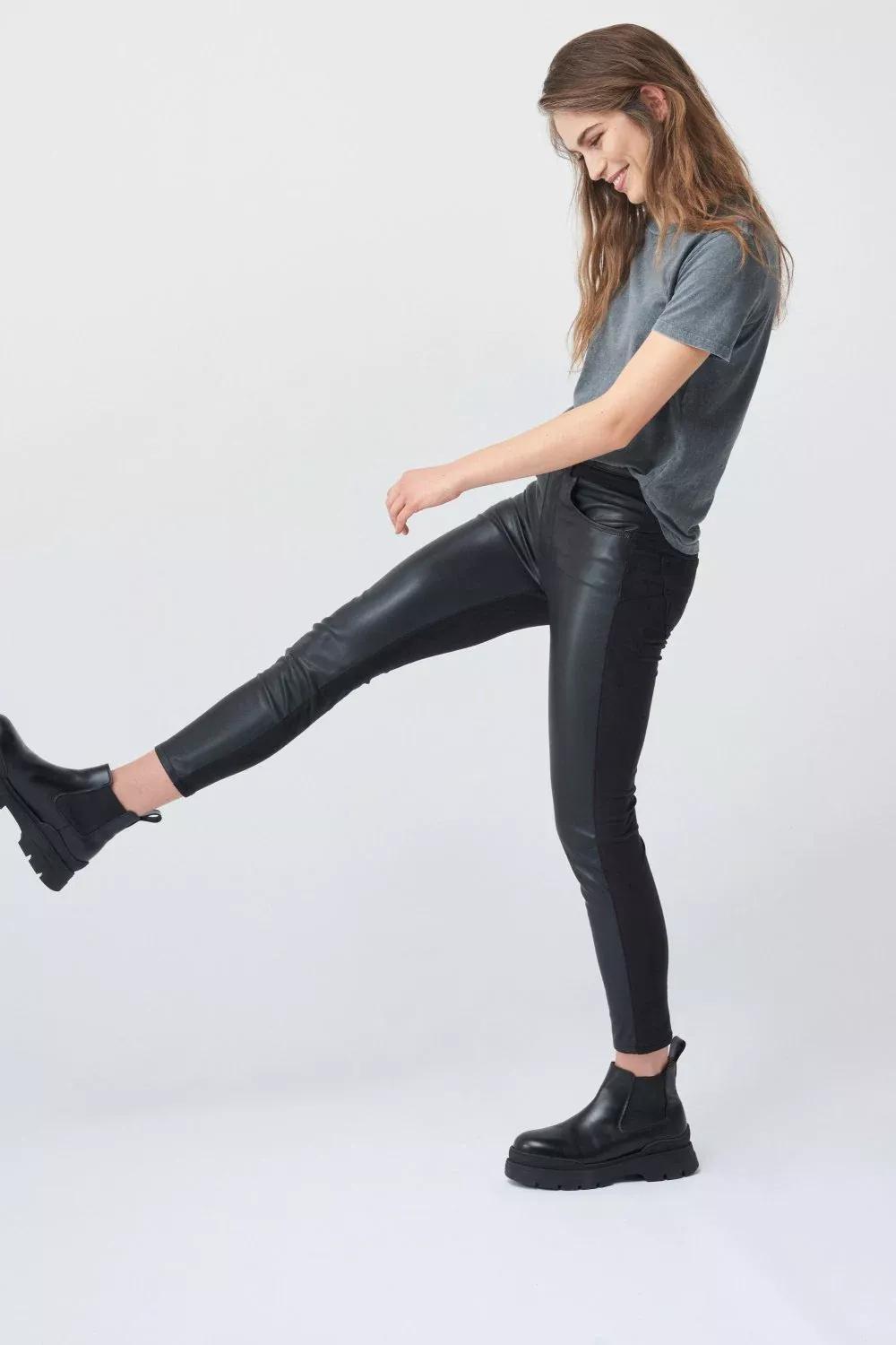 Black Push In Secret Glamor Capri Trousers, , large image number 2