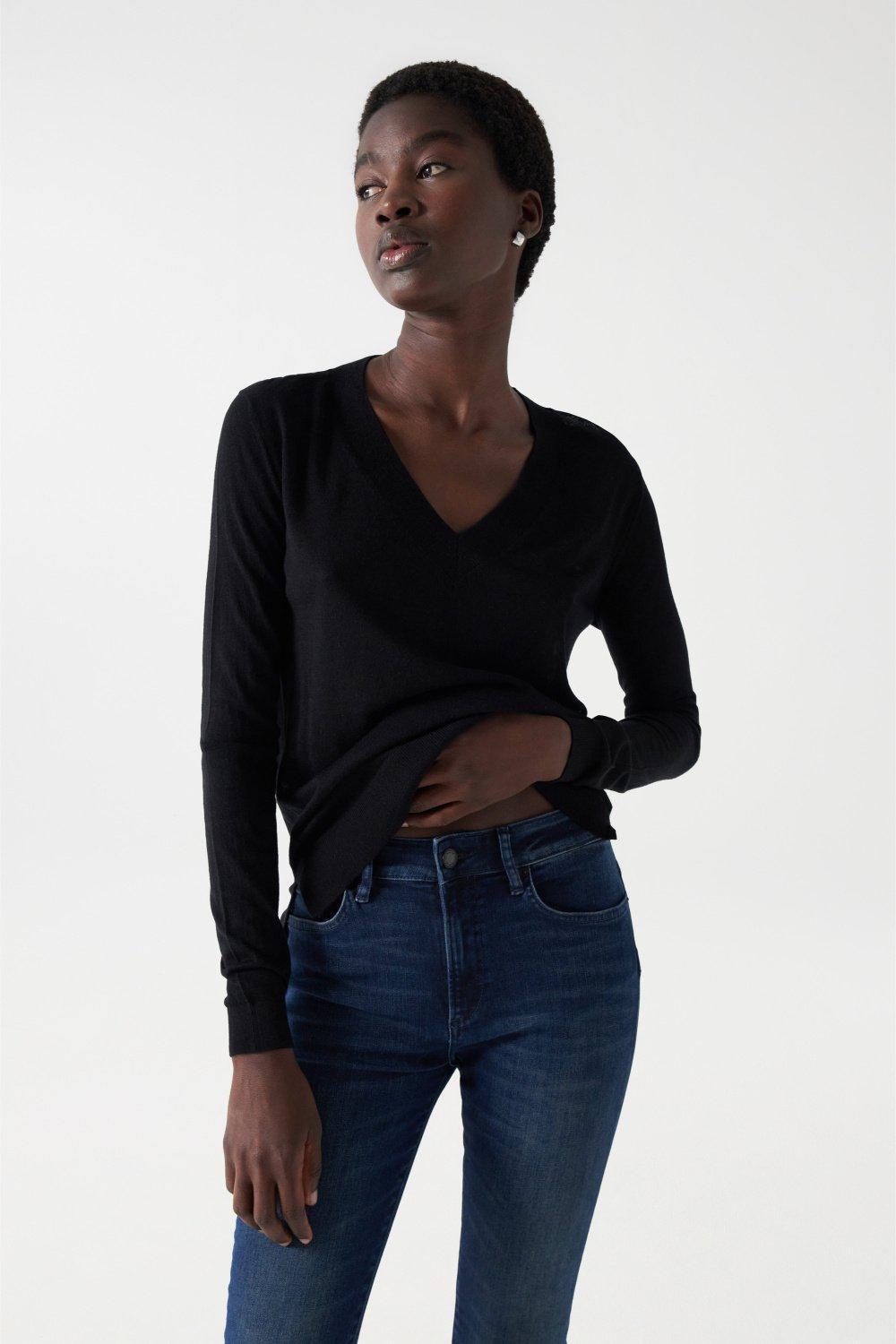 Black thin outlet knit jumper