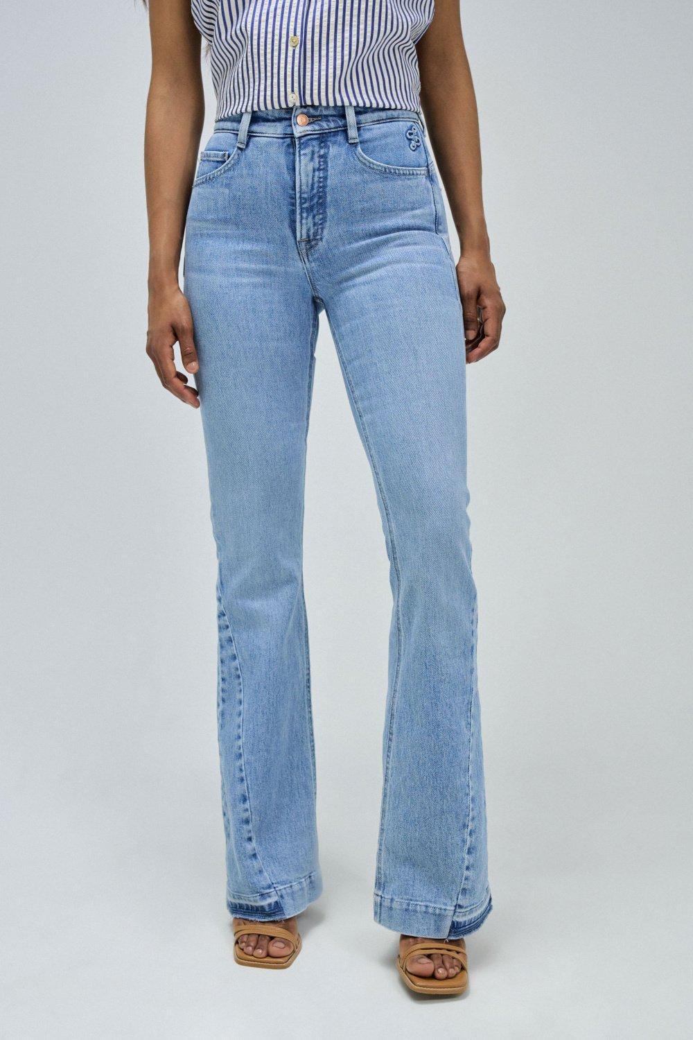 Light Wash Flared Jeans, , large image number 4