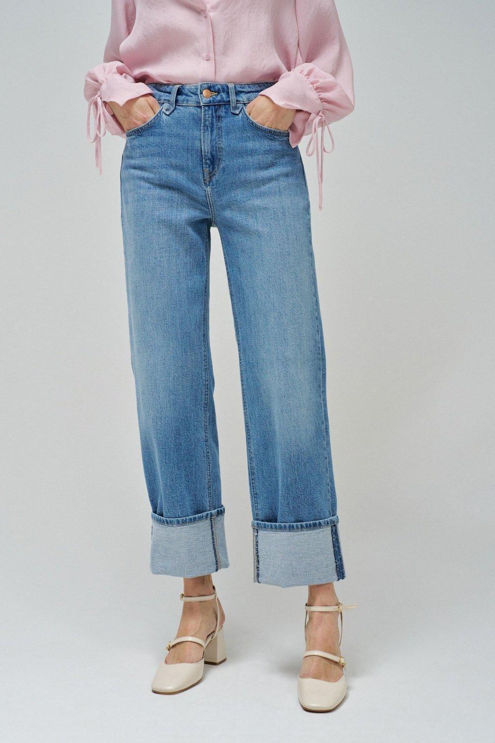 Light Wash Cropped Denim Jeans, , large image number 0