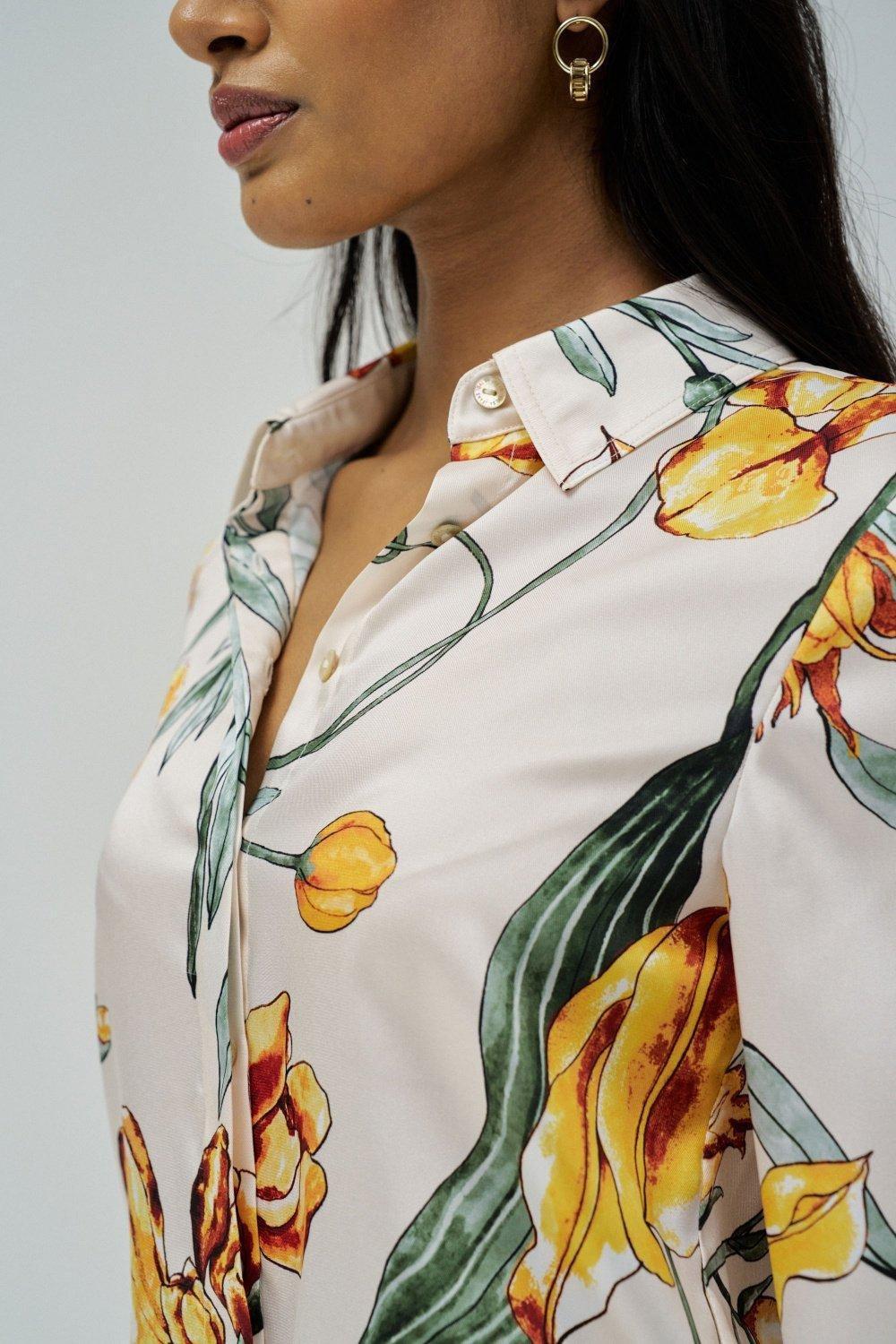 Beige Floral Regular Blouse, , large image number 4