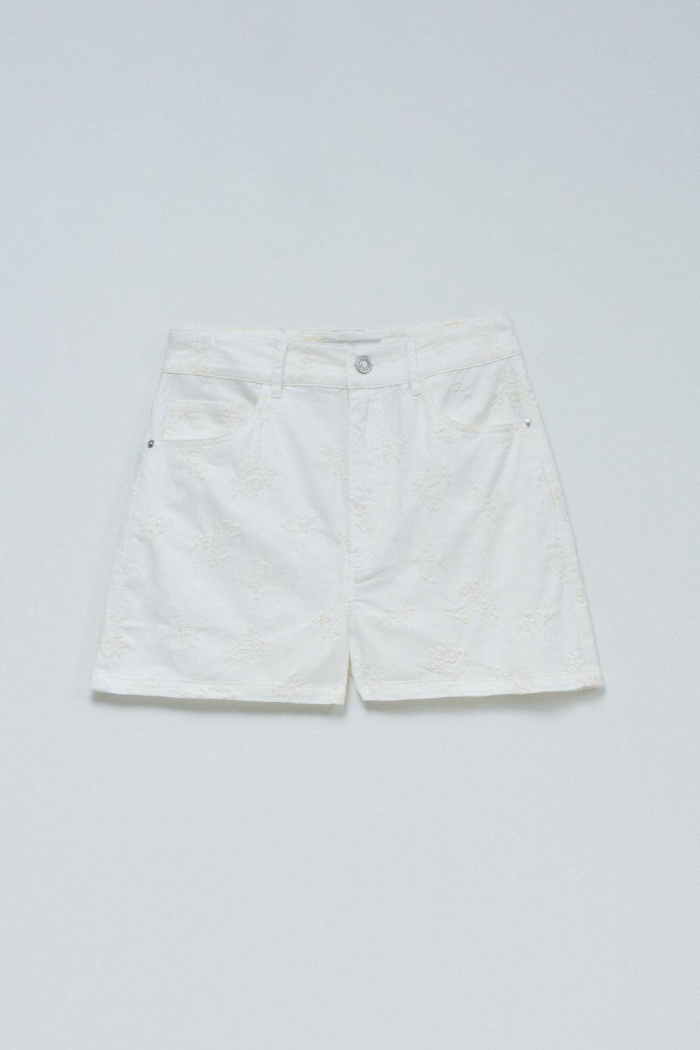 White True Shorts With Embroidery, , large image number 3