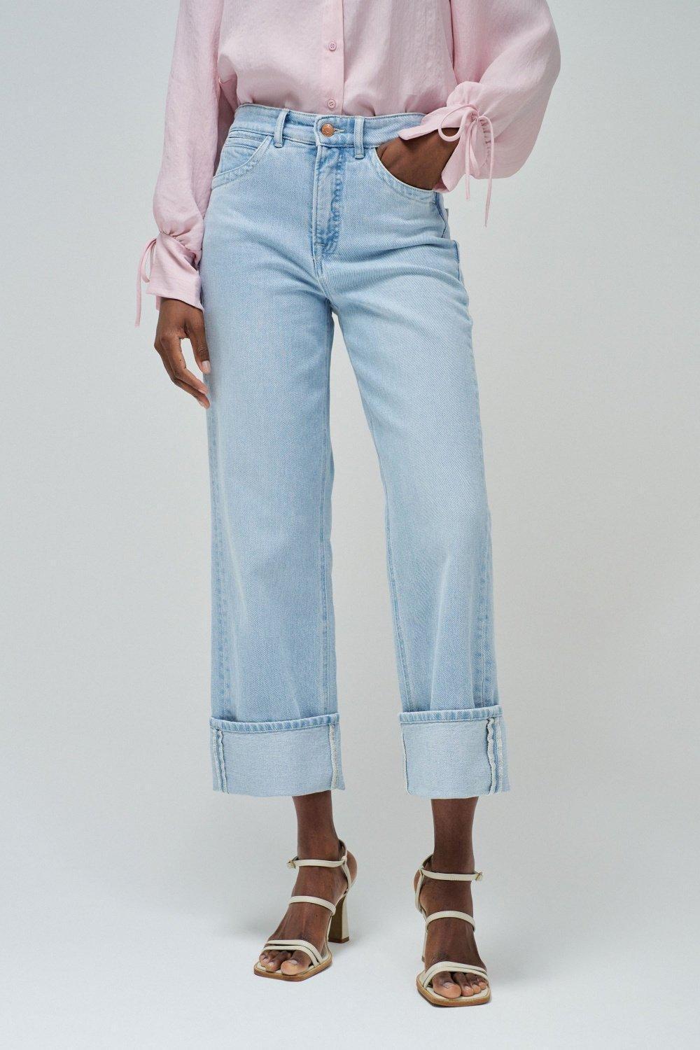 Light Wash Cropped Denim Jeans, , large image number 0