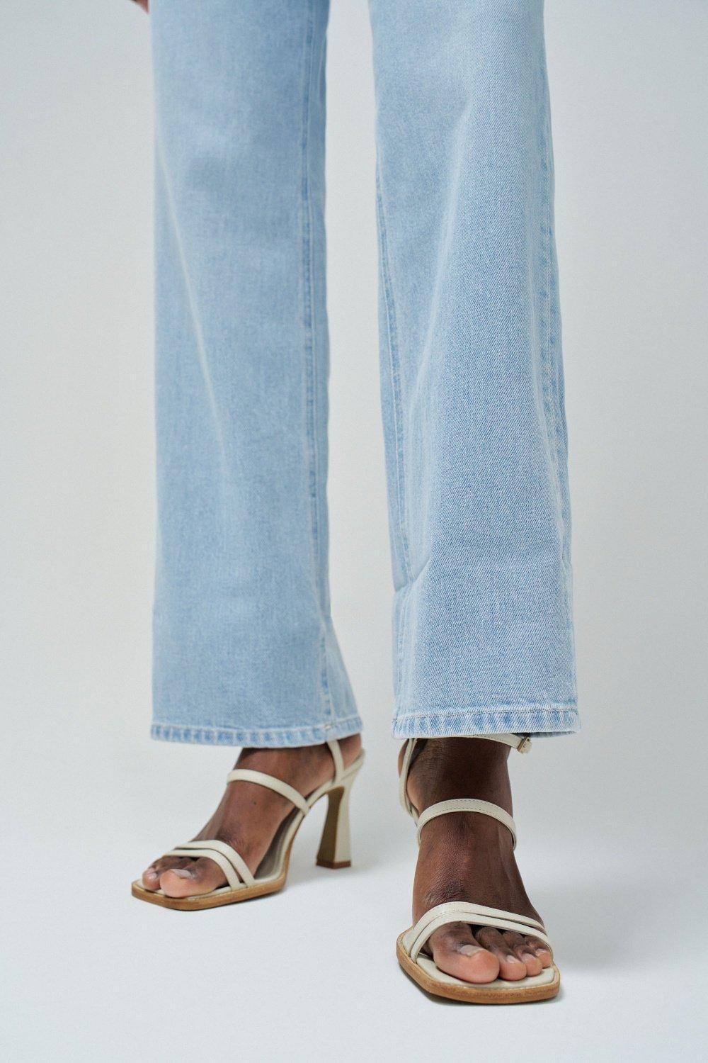 Light Wash Cropped Denim Jeans, , large image number 4