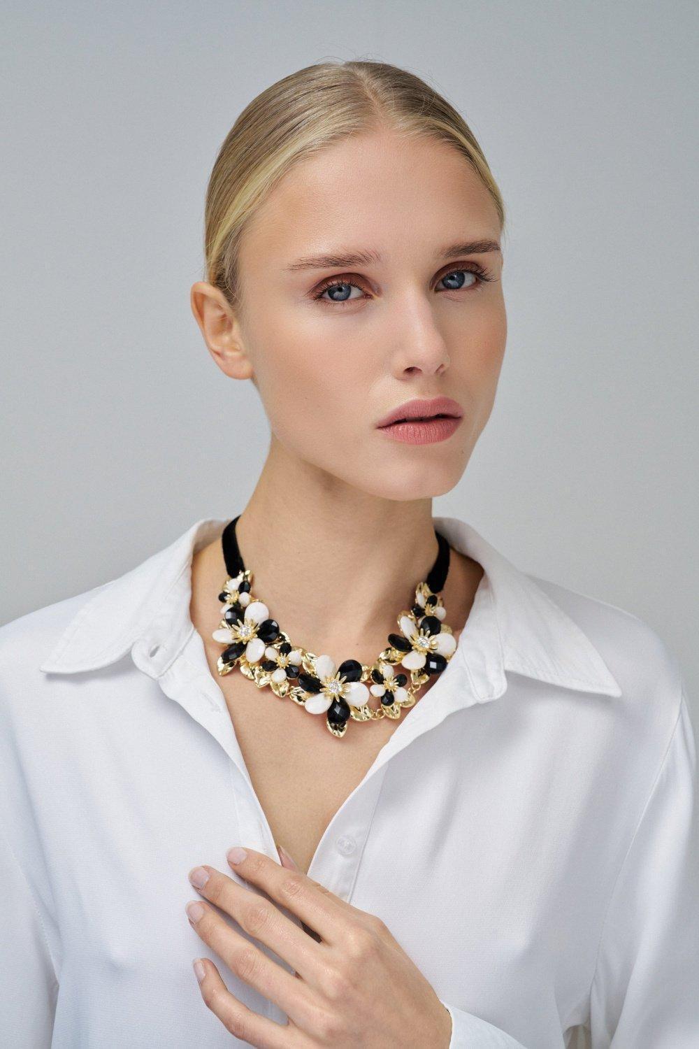 Velvet Ribbon And Flower Necklace, Gold, large image number 3