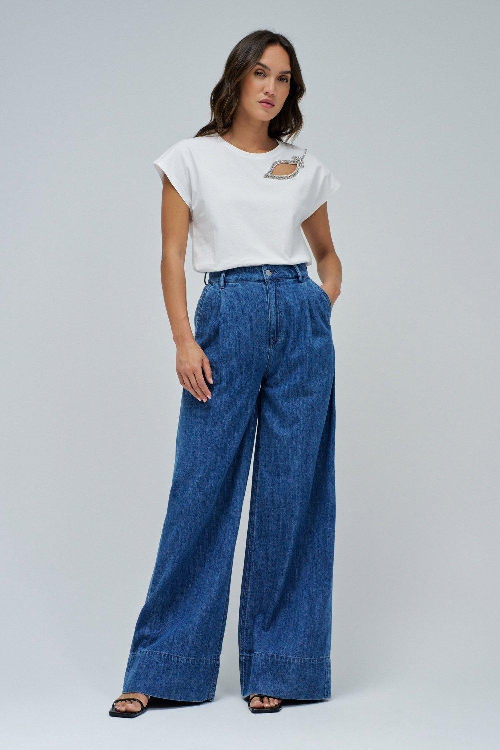 T-Shirt With Chest Cutout&nbsp;, White, medium