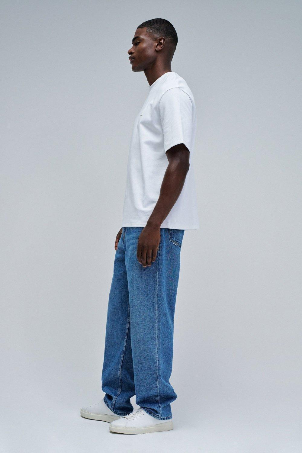 T-Shirt Relaxed Fit with Rubber Badge, White, large image number 2