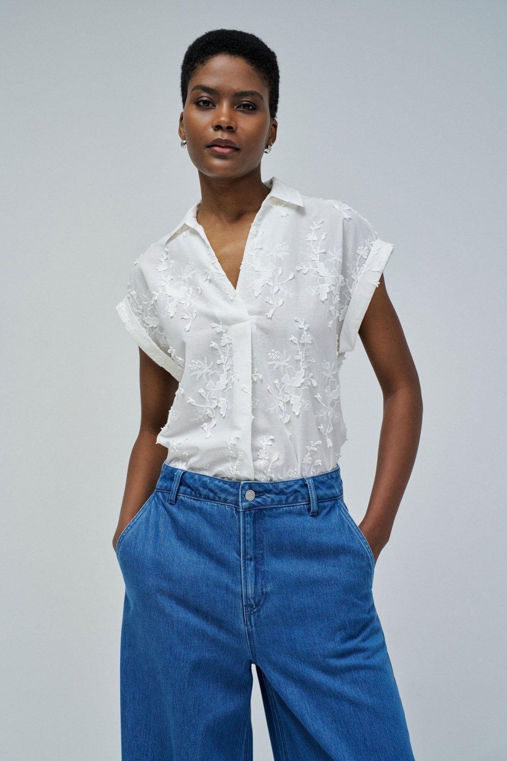 Top With Floral Embroidery , White, medium