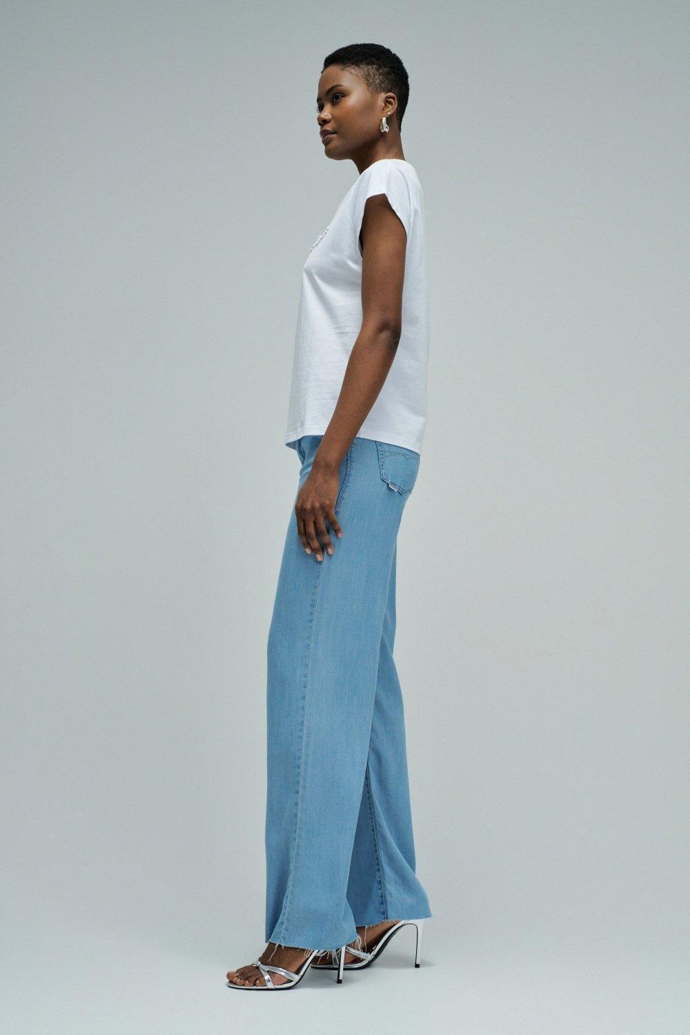 , White, medium