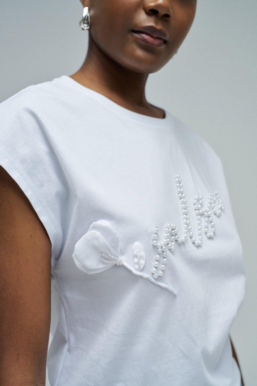 , White, large image number 4