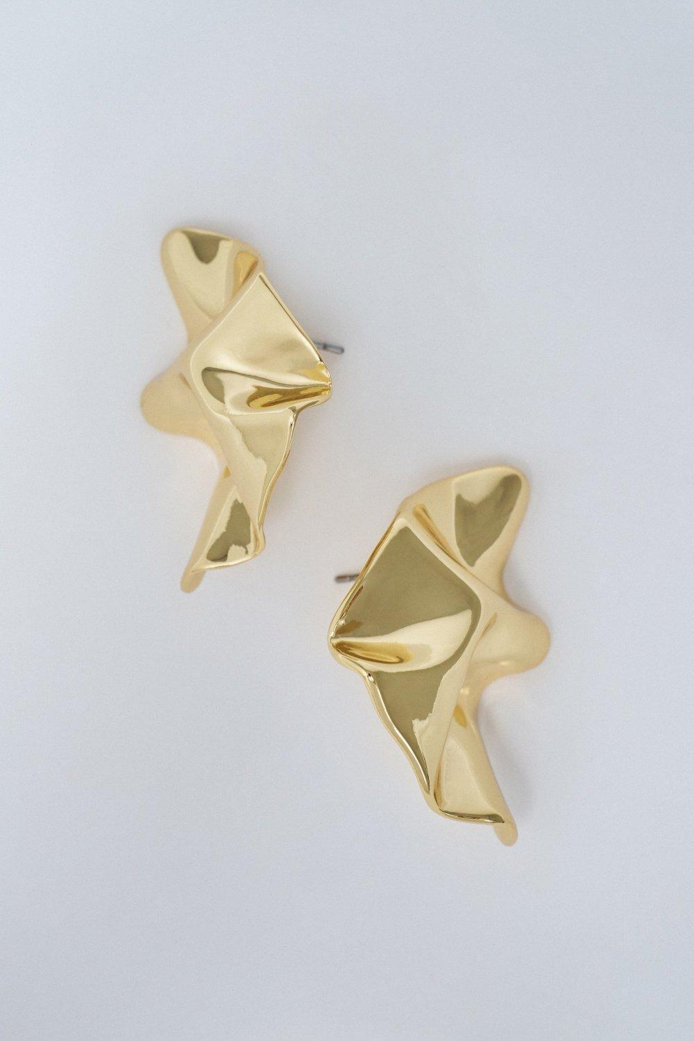 Wavy Earrings, Gold, medium