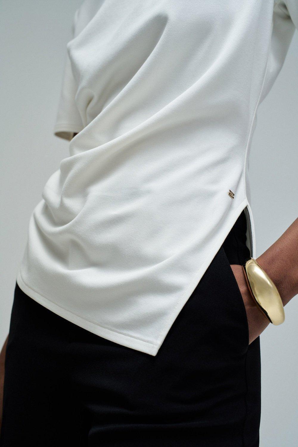 , White, large image number 4