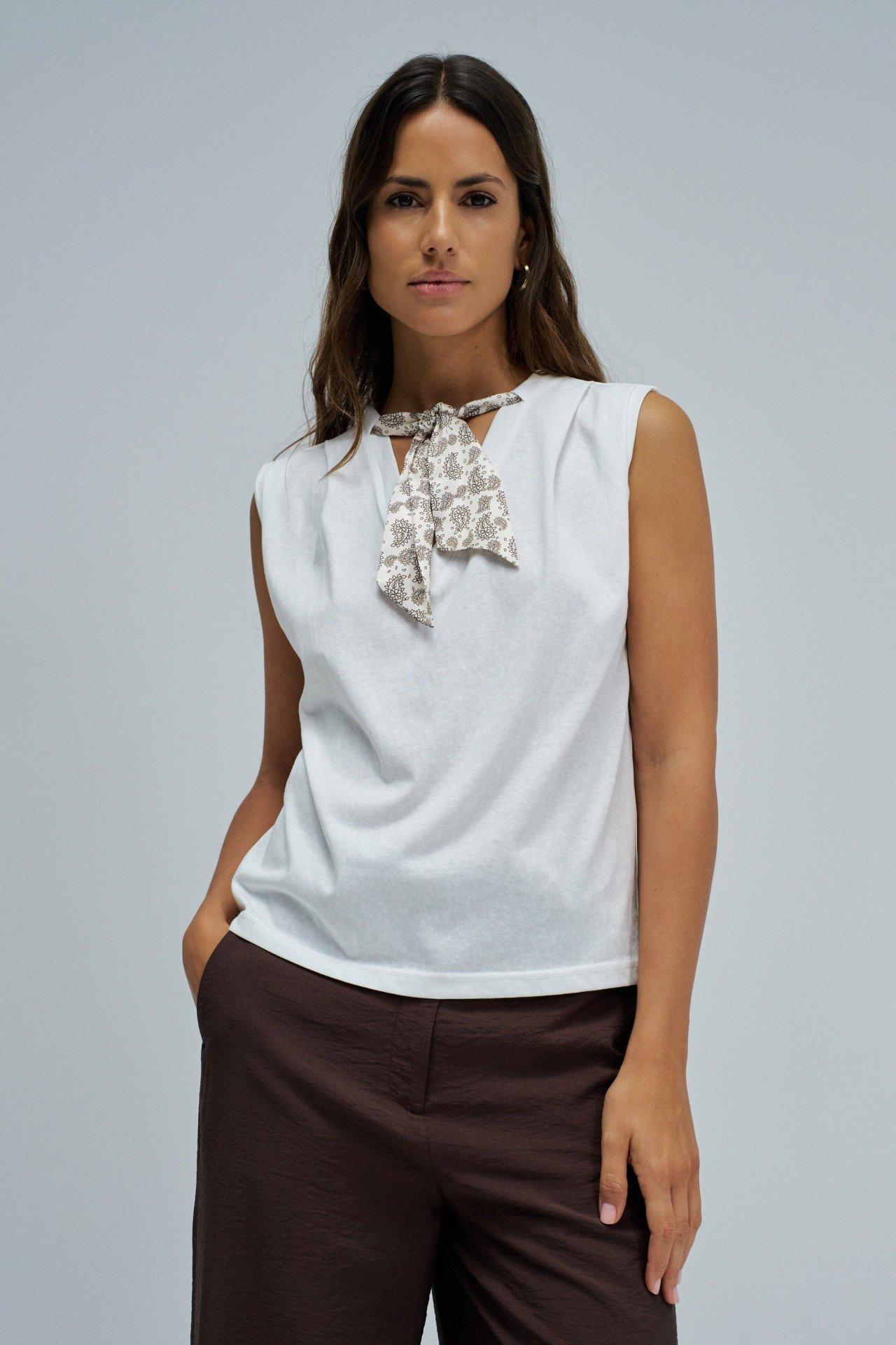 T-Shirt With Scarf, White, medium