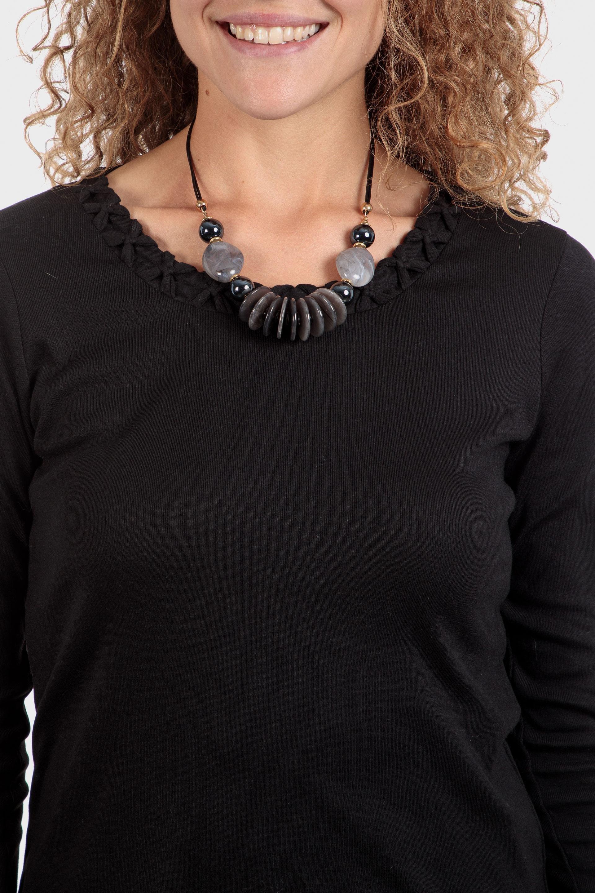 Black Choker Stones, Black, large image number 0