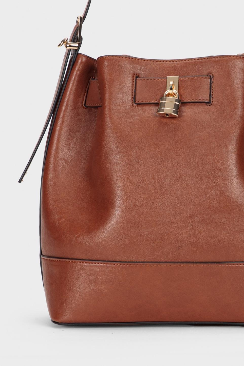 حقيبة بنية, Brown Syrup, medium