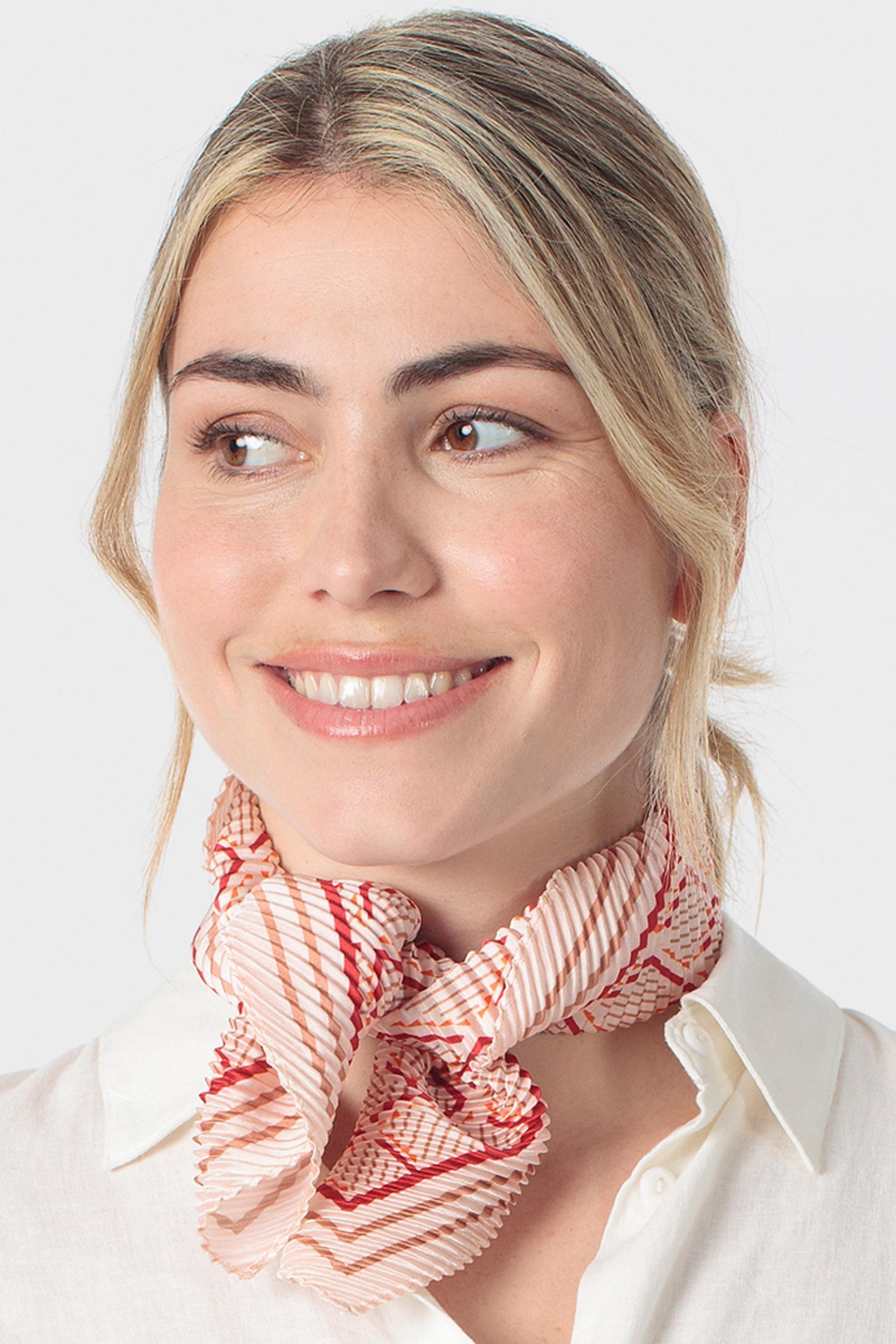 Red Kerchief, Beige, medium