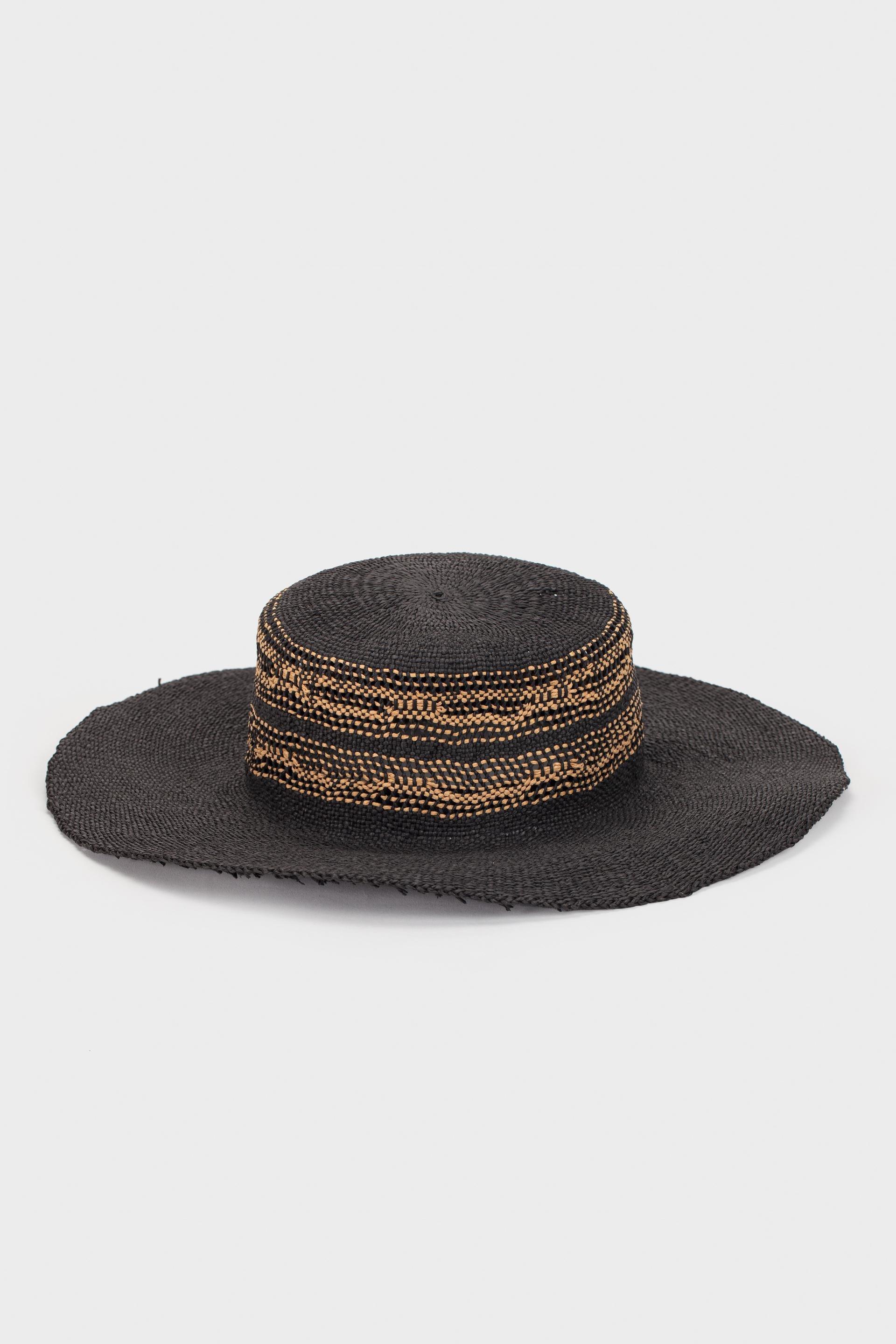 Black Hat, Black, large image number 0