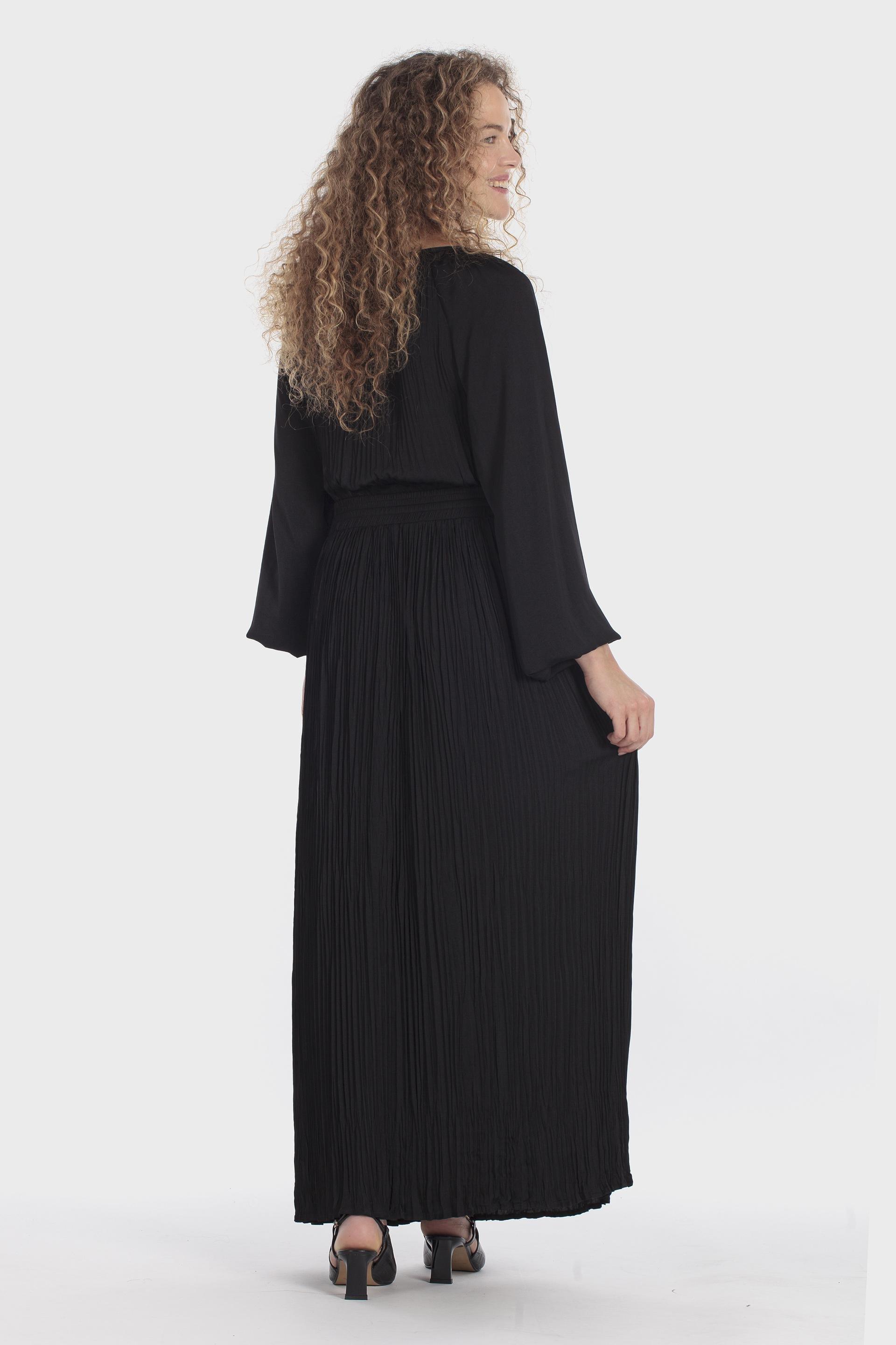تنورة طويلة بكسرات سوداء, Black, medium