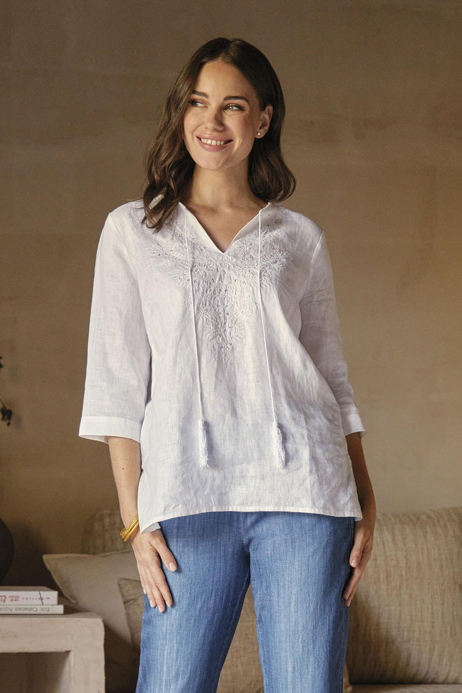 Punt Roma - White Embroidered Blouse